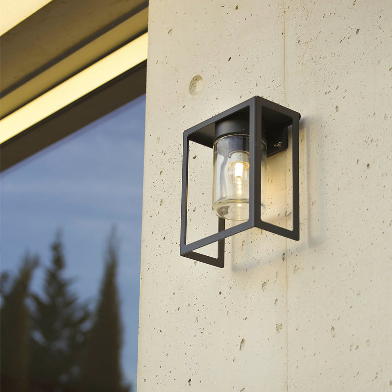 Hugy Wall Light