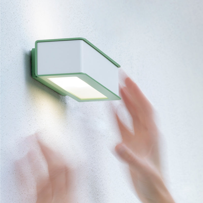 Plemo Model 2 Wall Light