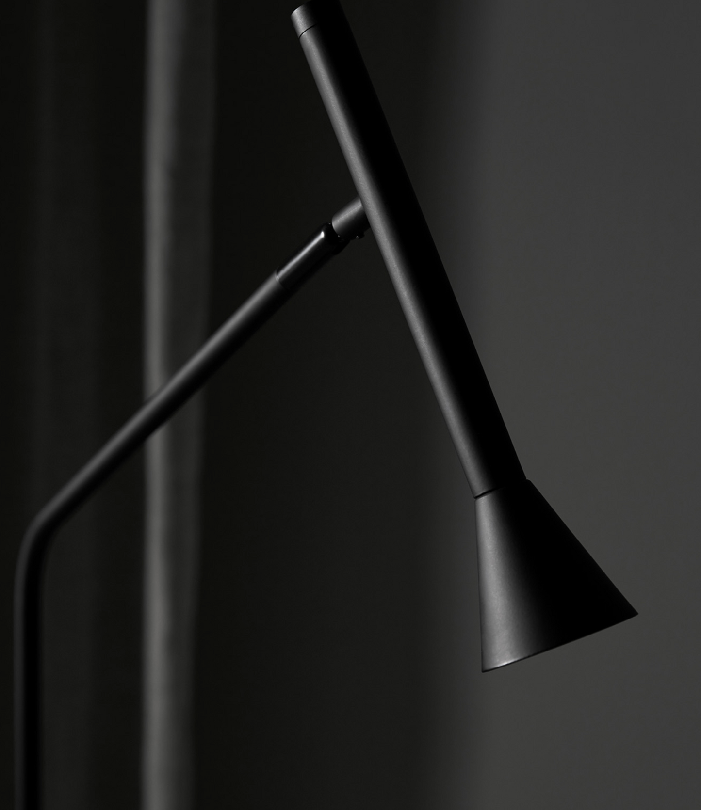 Lyb Floor Lamp