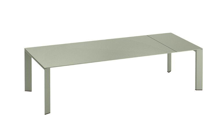 Grande Arche Tables