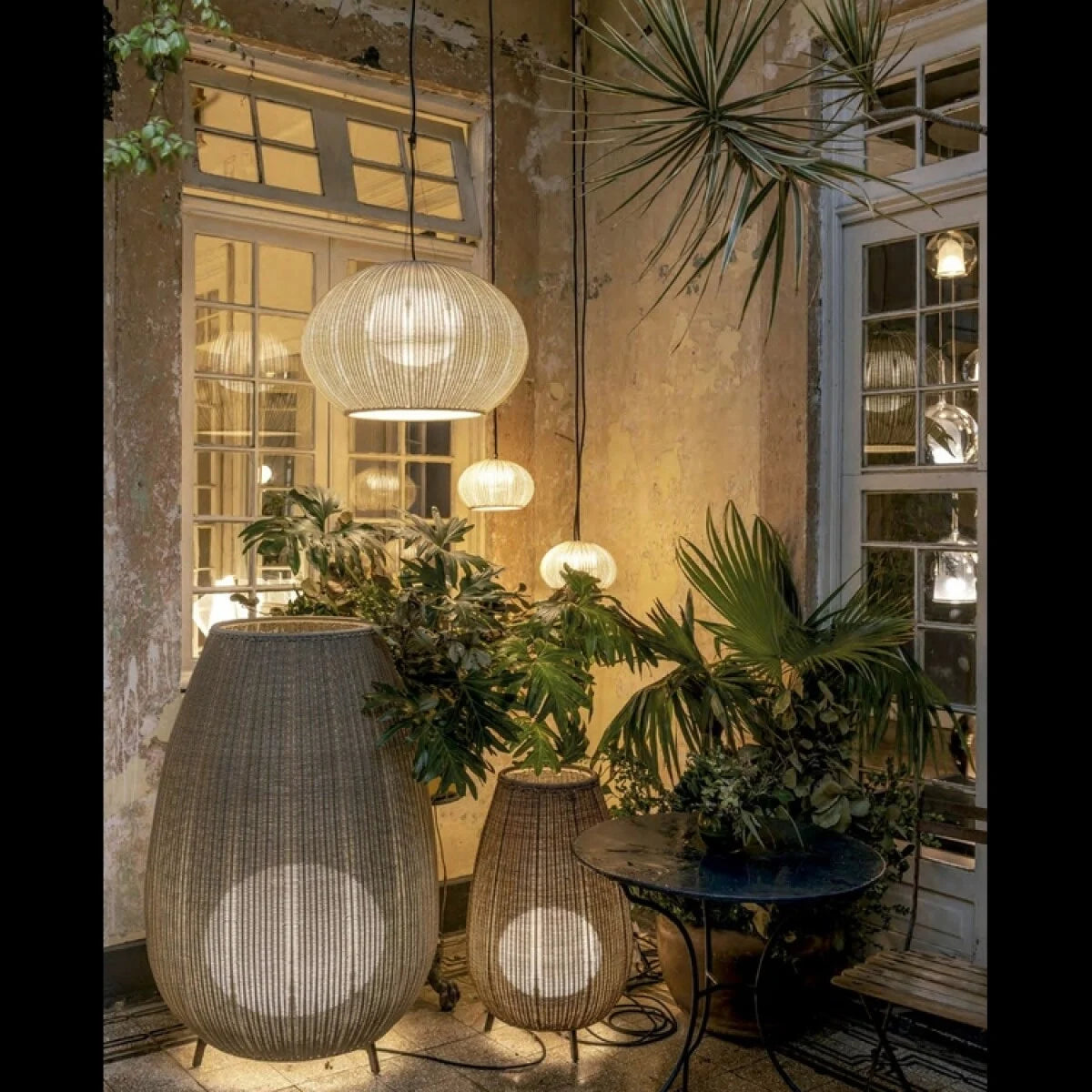 Garota S/01 Outdoor Pendant