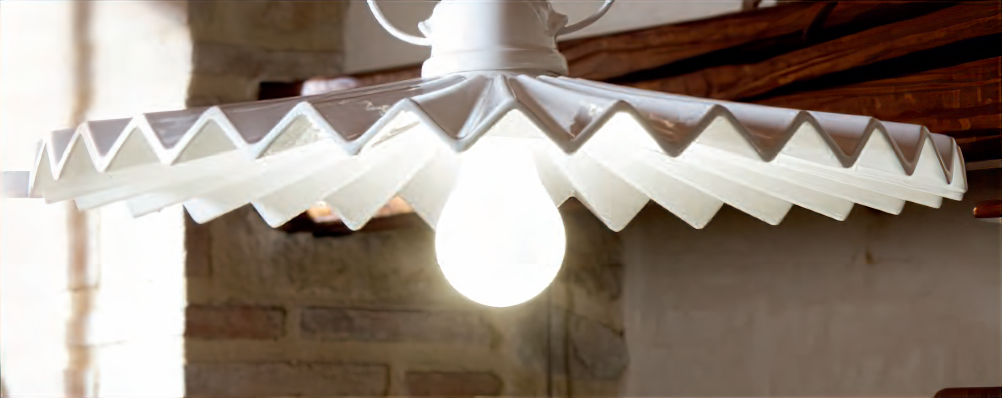 Piega Ceramic Wall Light