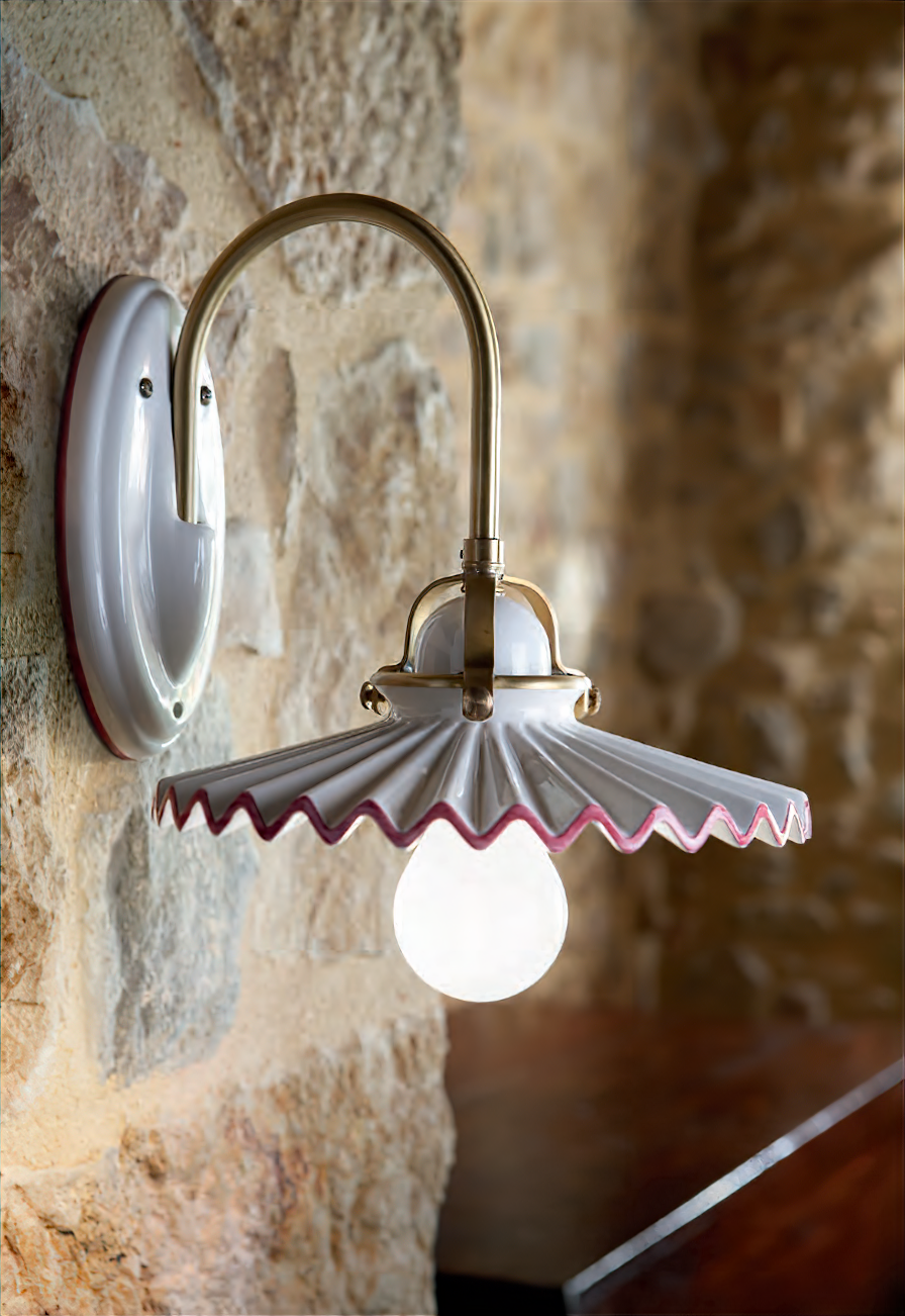 Piega Ceramic Wall Light