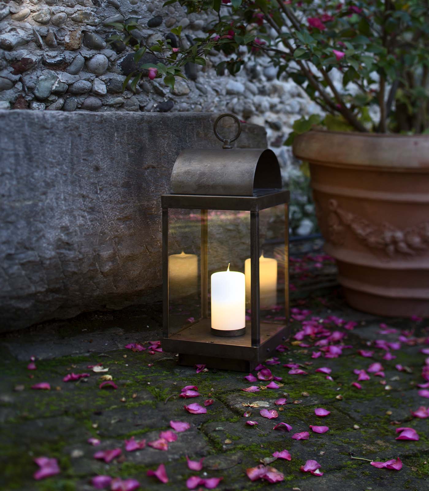 Round Lanterne Outdoor Floor Lamp