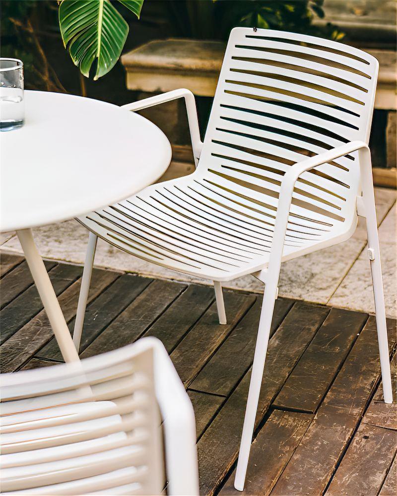 Zebra Round Table