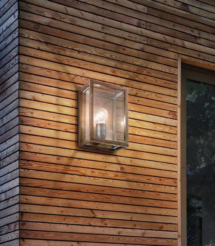 Quadro Outdoor Wall Light