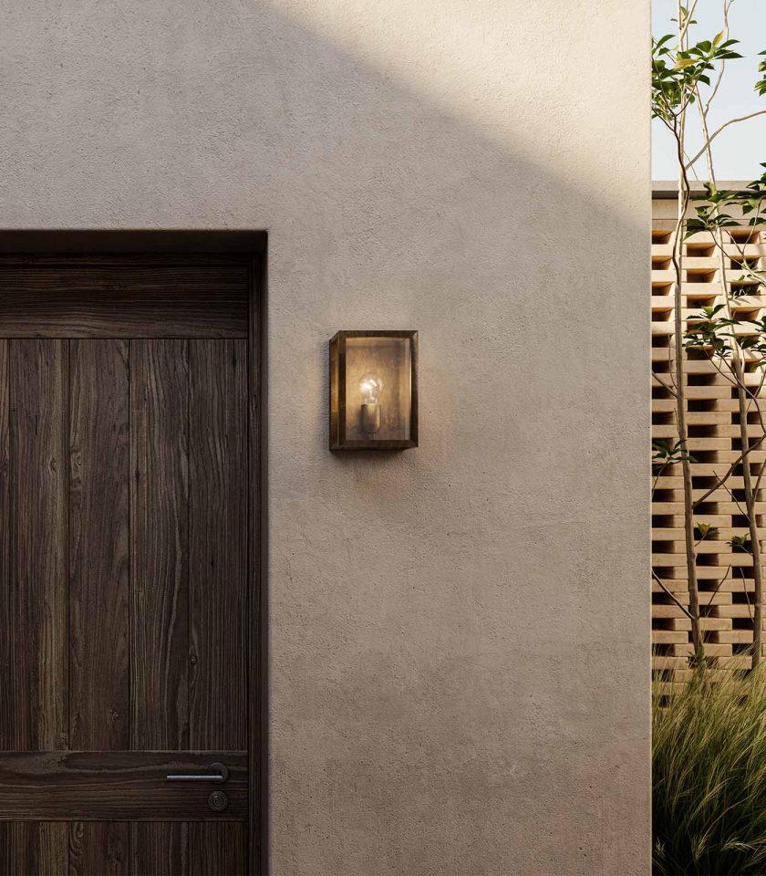 Quadro Outdoor Wall Light