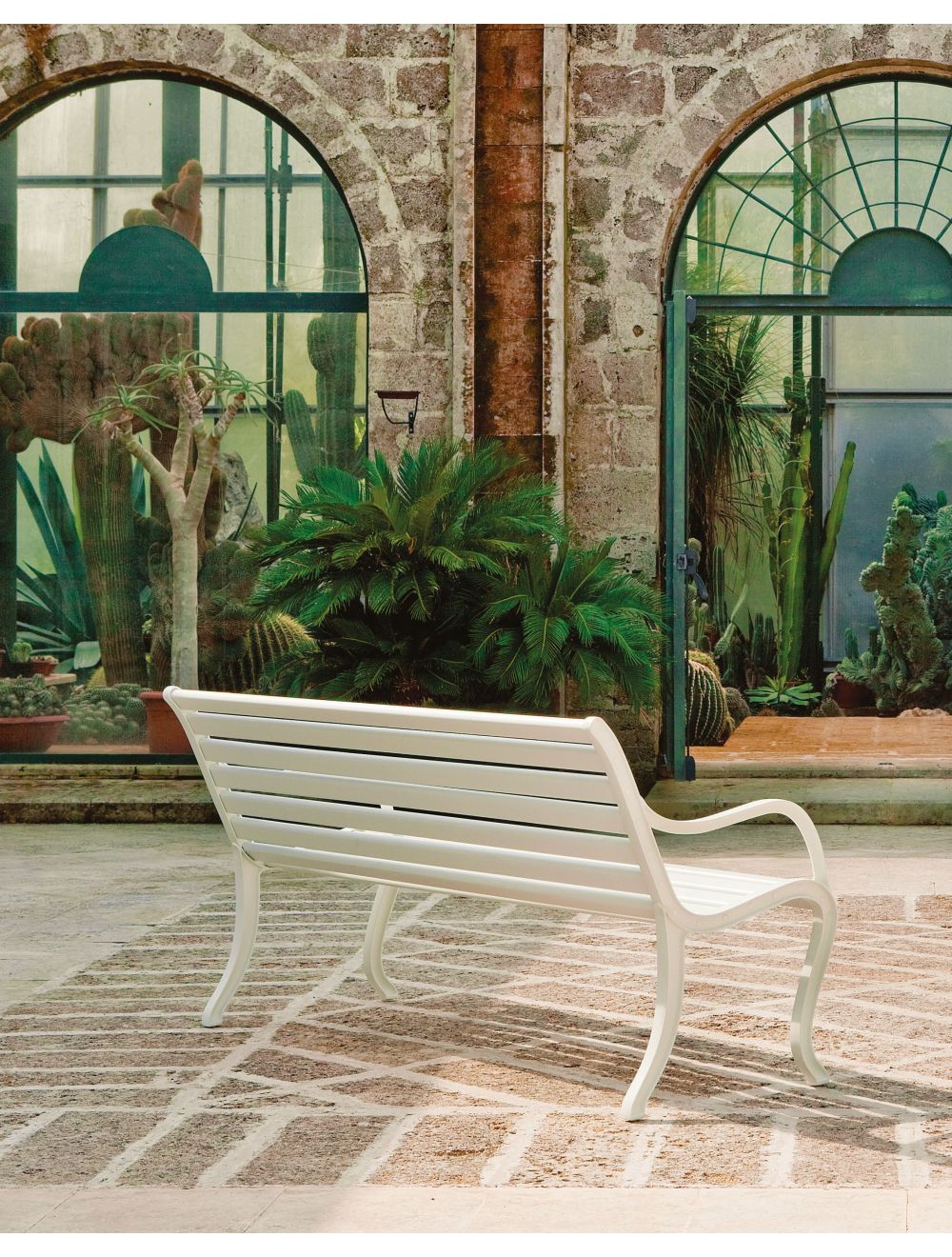 Oasi Outdoor Bench - 2 Sizes