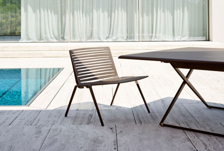 Zebra Up & Down Table 140cm