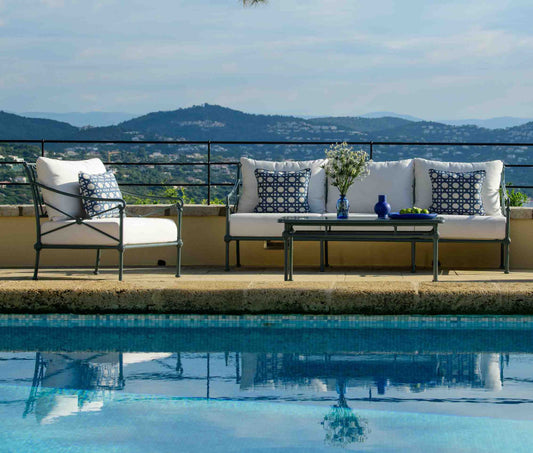 1800 Sofa - Two Sizes