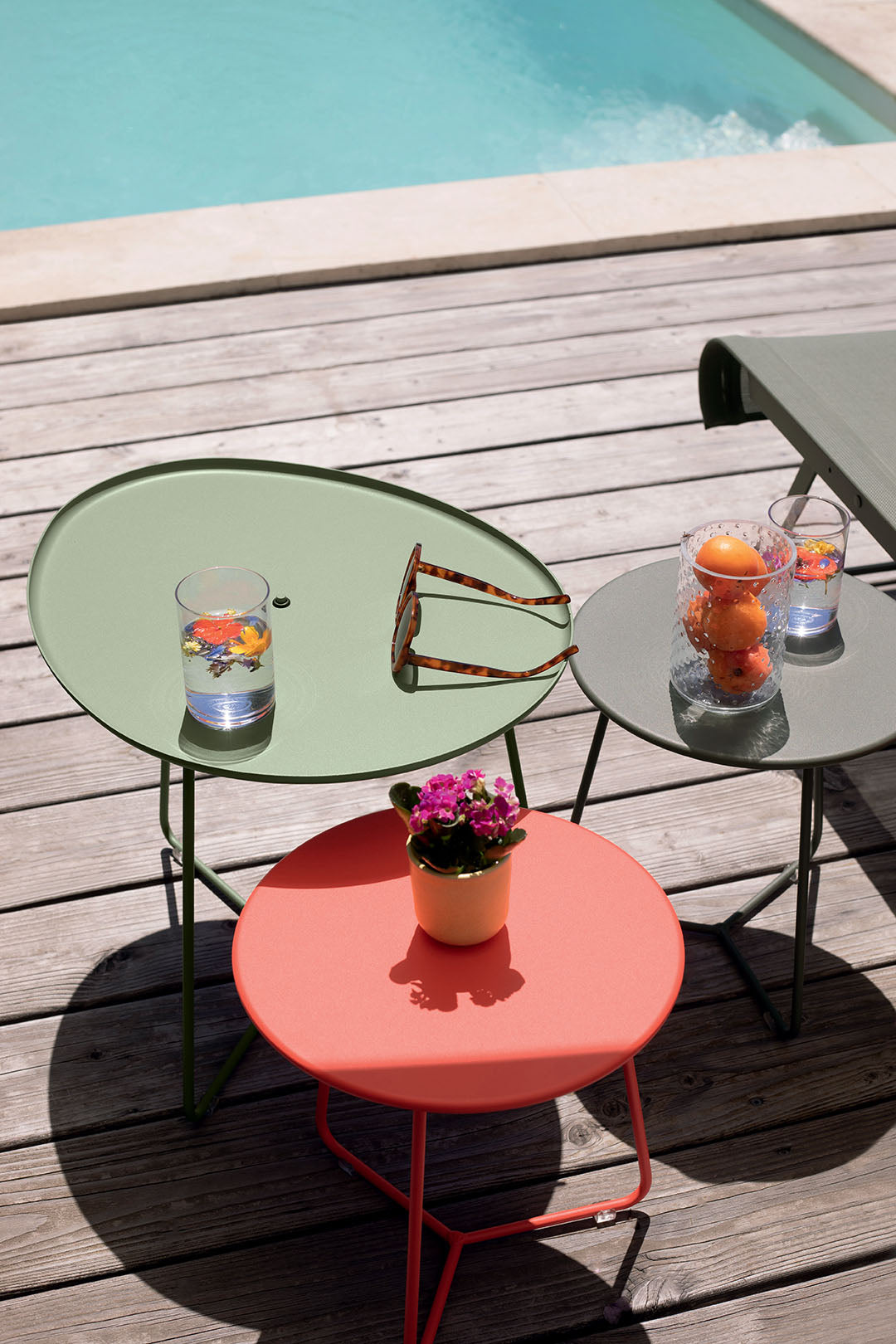 Cocotte Low Table with Removable Top