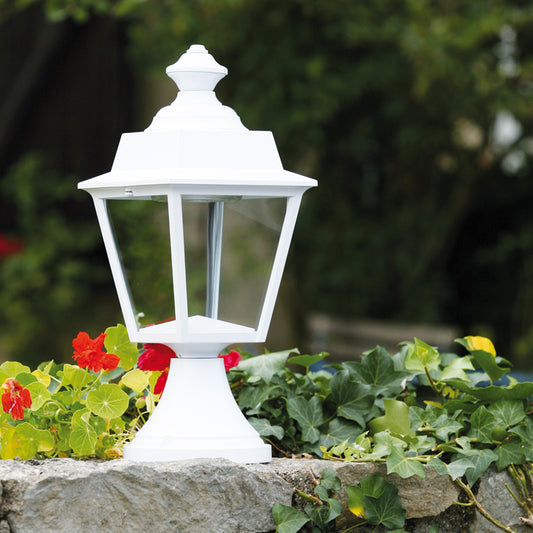 Chenonceau Model 8 Bollard Light