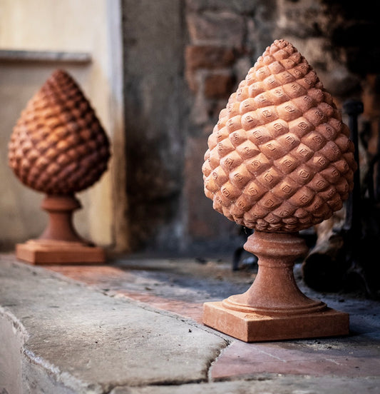 Pigna Con Piede - Pine Cone