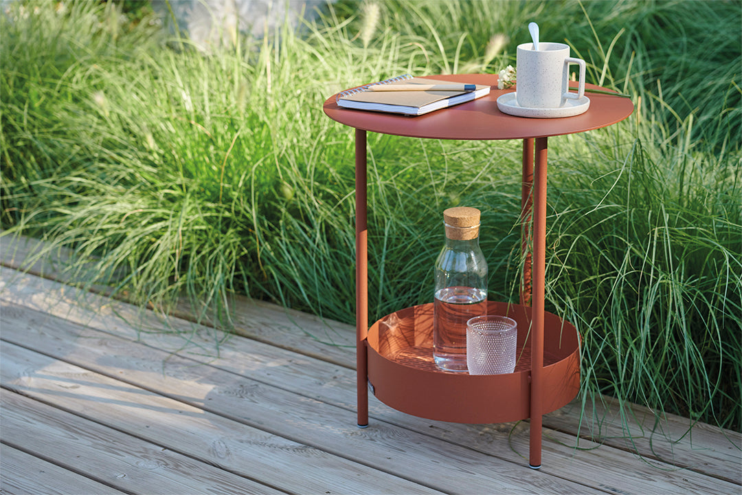 Salsa Pedestal Table
