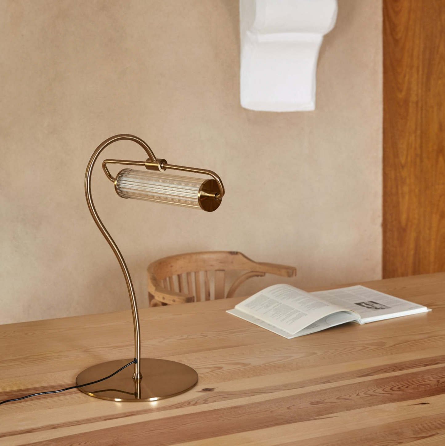 Ison Floor Lamp