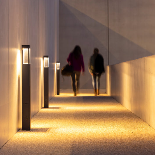 Tetra Model 4 Bollard Light