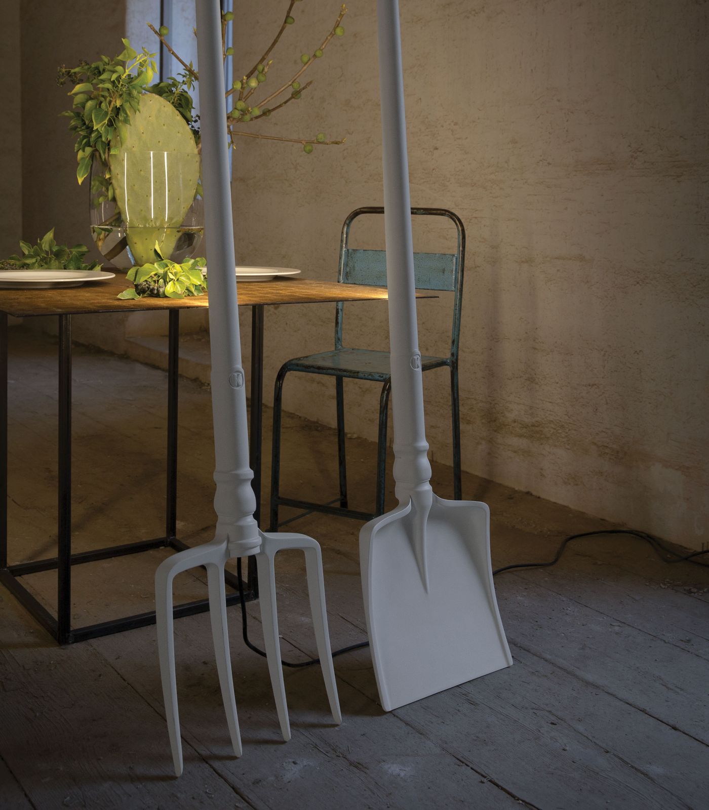 Tobia Floor Lamp