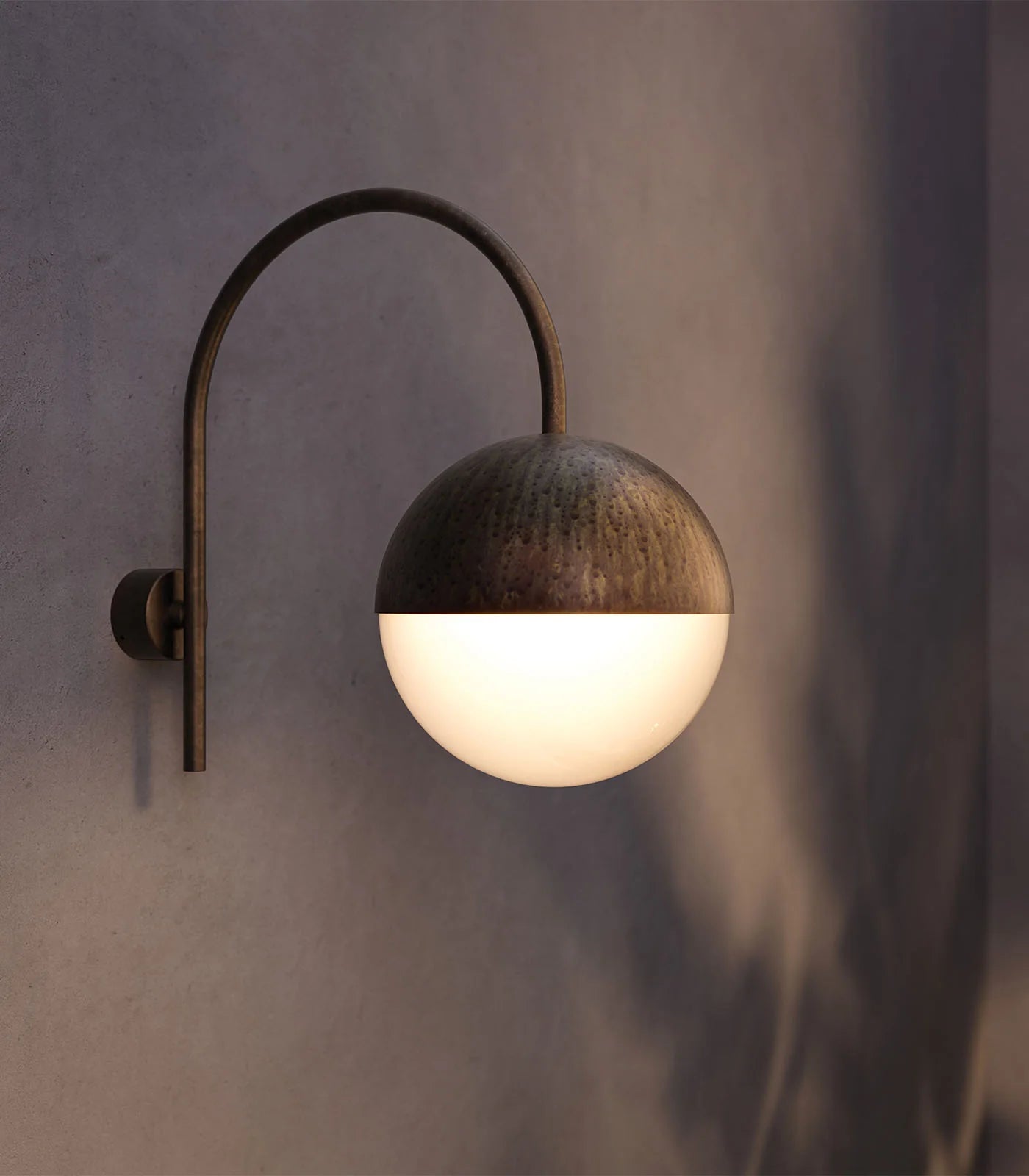 Sfera Wall Light Curved