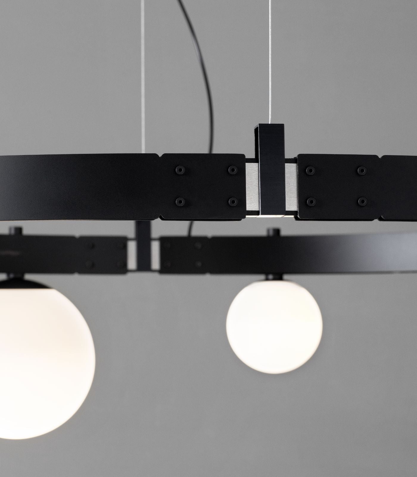 Stant Circular Pendant Light