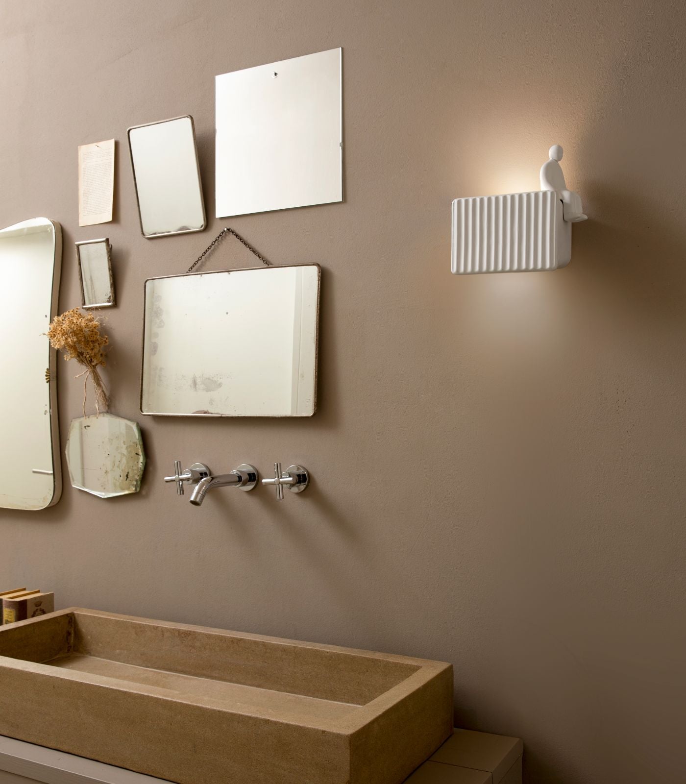 Umarell Wall Light