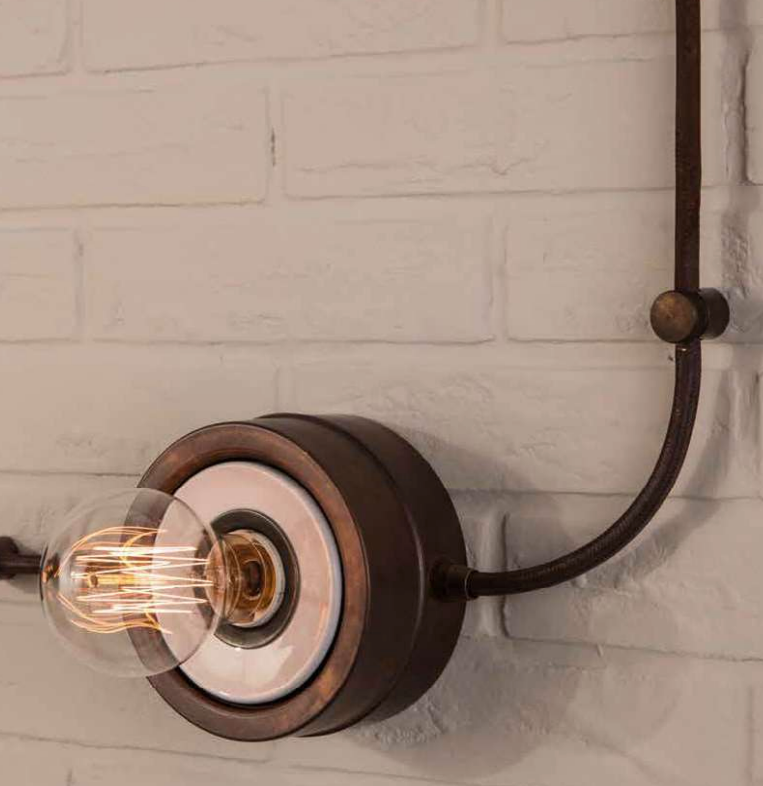 Chapeau 1052 Wall Light by Toscot