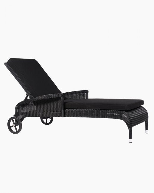 Safi Sunlounger with Arms