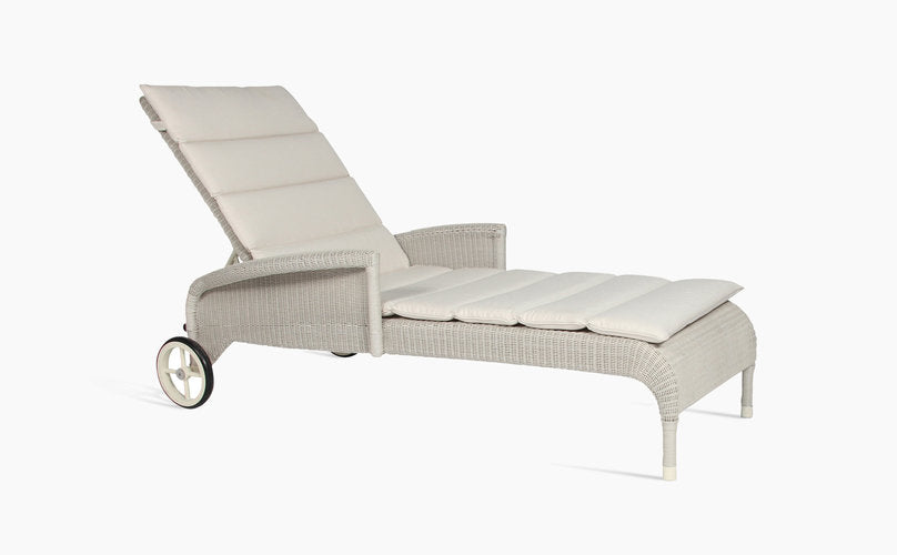 Safi Sunlounger with Arms