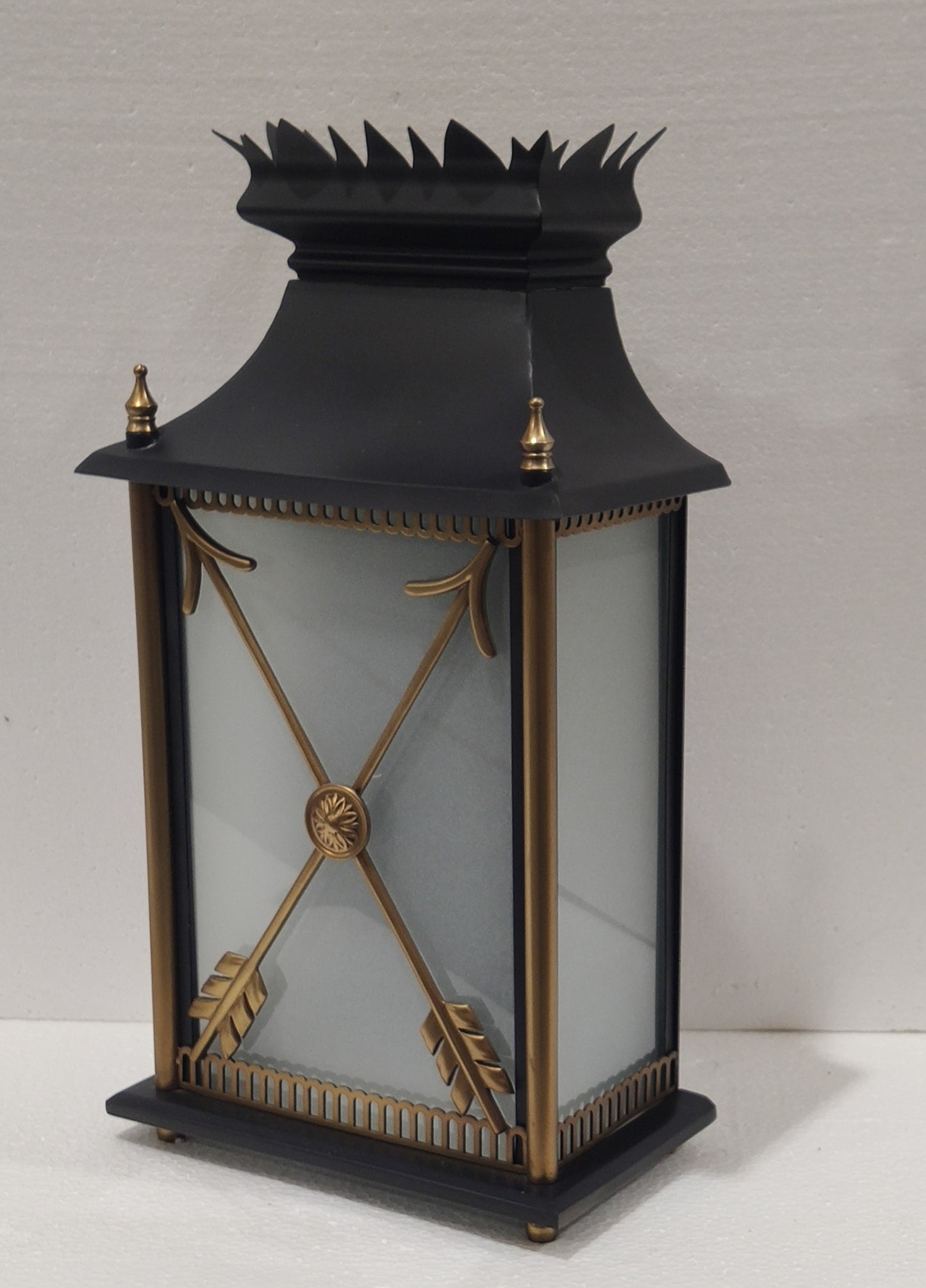 Classic Tole Wall Lantern