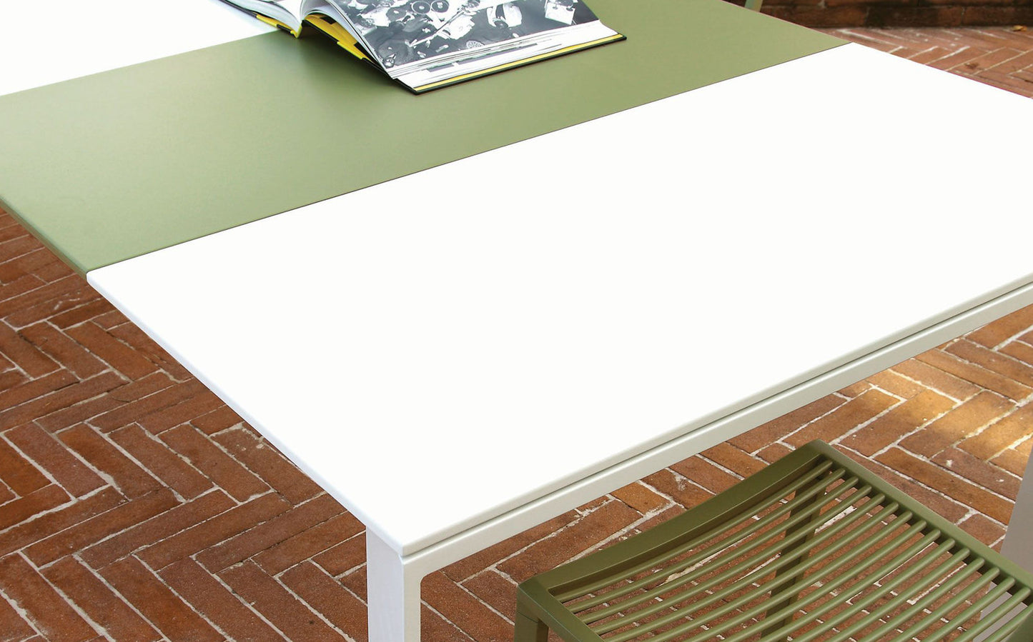 Grande Arche Extendable Table - Two Sizes
